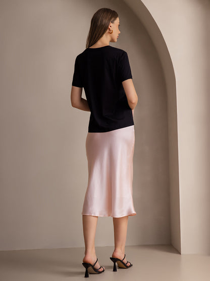 CLASSIC AND ELEGANT SILK SKIRT