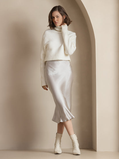 CLASSIC AND ELEGANT SILK SKIRT