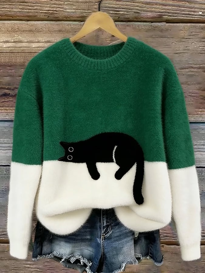 Cristina | Elegant Oversized Sweater with a Cat