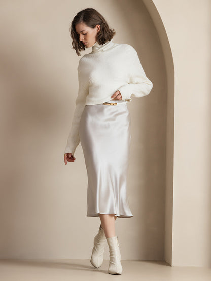 CLASSIC AND ELEGANT SILK SKIRT