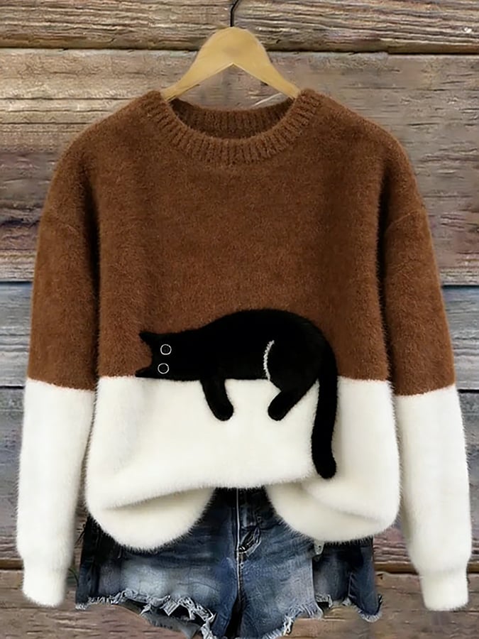 Cristina | Elegant Oversized Sweater with a Cat
