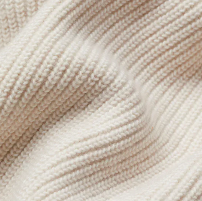 WARM SWEATER WITH POCKETS