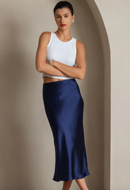 CLASSIC AND ELEGANT SILK SKIRT