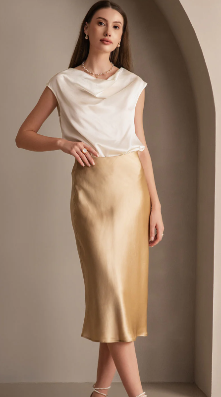 CLASSIC AND ELEGANT SILK SKIRT