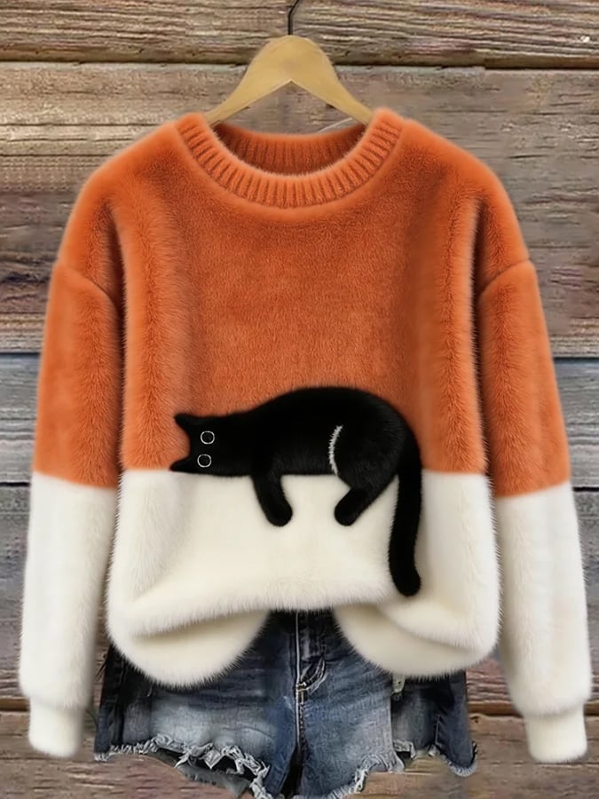 Cristina | Elegant Oversized Sweater with a Cat