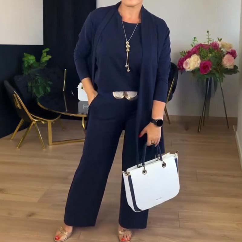 3-piece set consisting of a long cardigan, top, and trousers.